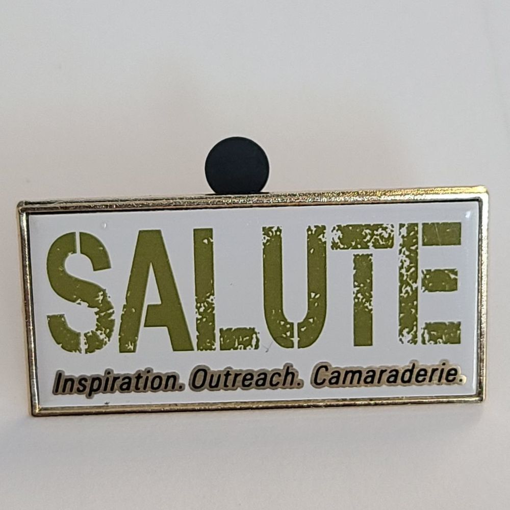 Walt Disney World Trader Pin- Cast Member - Salute